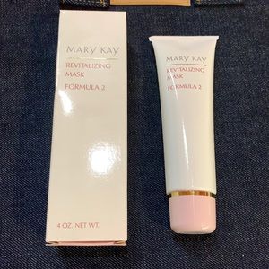 Mary Kay Revitalizing Clay Mask